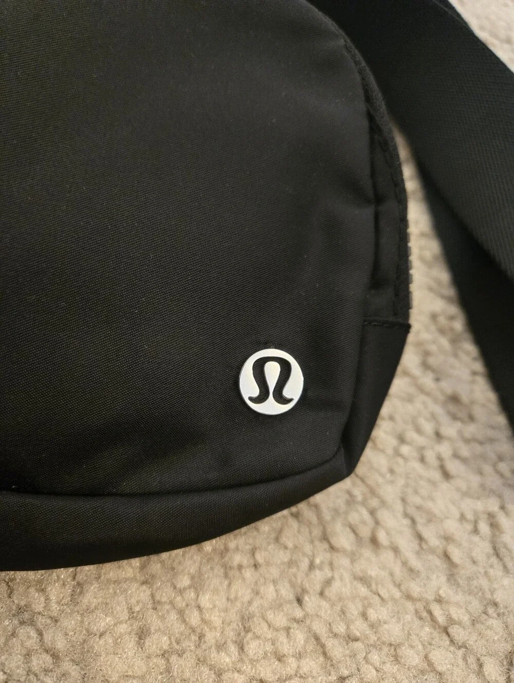 Lululemon Everywhere Belt Bag